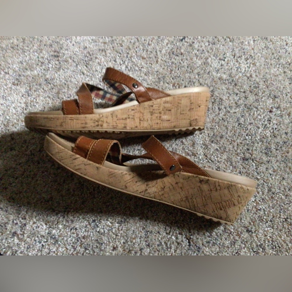 Crocs wedge sandal